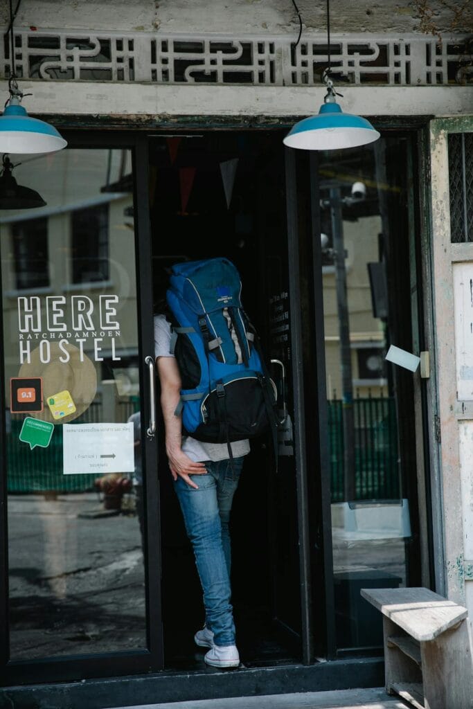 What is solo traveling? solo traveler checking in hostel