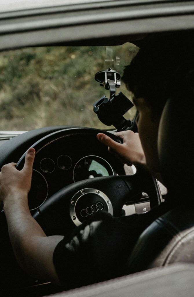 4 Important skills to learn for Solo Traveller learning car driving is great skill for solo travelers
